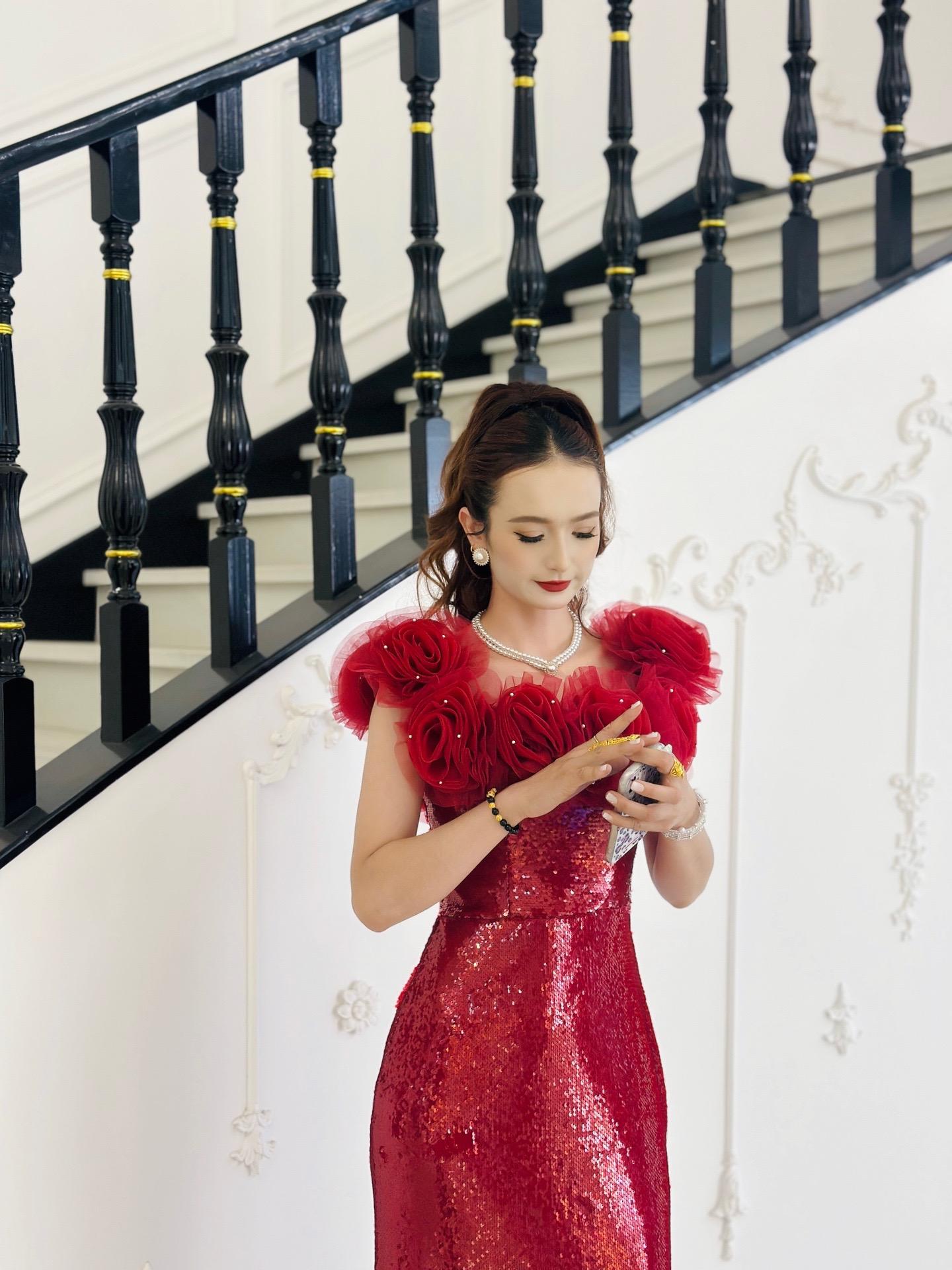 ھىچكىم ھىچكىمگە قەرىزدار ئەمەس ،  ھ...