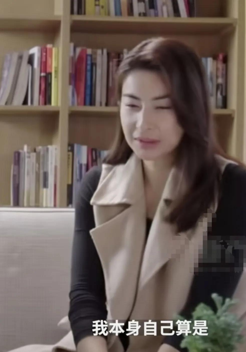 郭晶晶：我本身自己算是比较勤俭节约的人
​不是用价钱来衡量吧
​就有些东西 你确