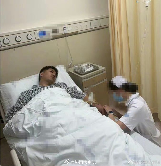 张雪峰相关账号停止直播希望张老师一定要没事啊，身体健康最重要！多平台账号突然停播