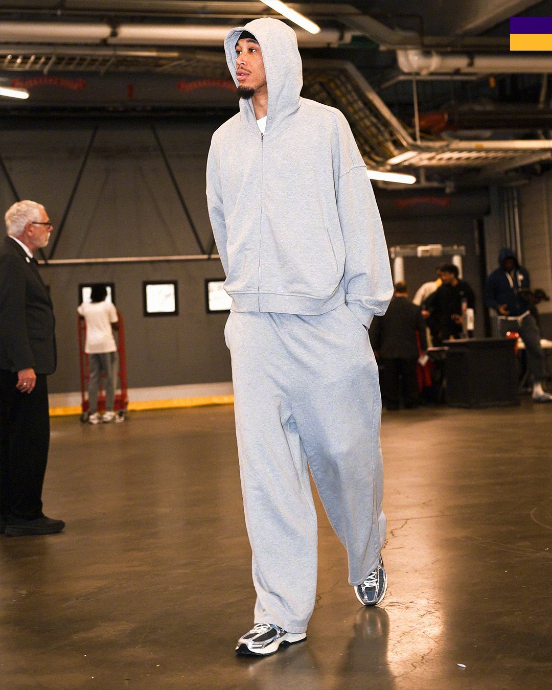 湖人vs活塞 有多少球迷早起督战？湖人国度