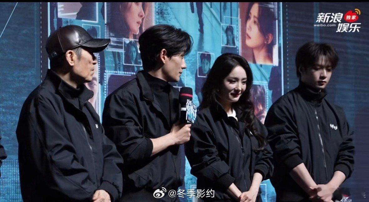 朱一龙杨幂说对手戏过瘾享受 谁懂啊朱一龙杨幂这种对手戏搭档有多难得，一个过瘾一个