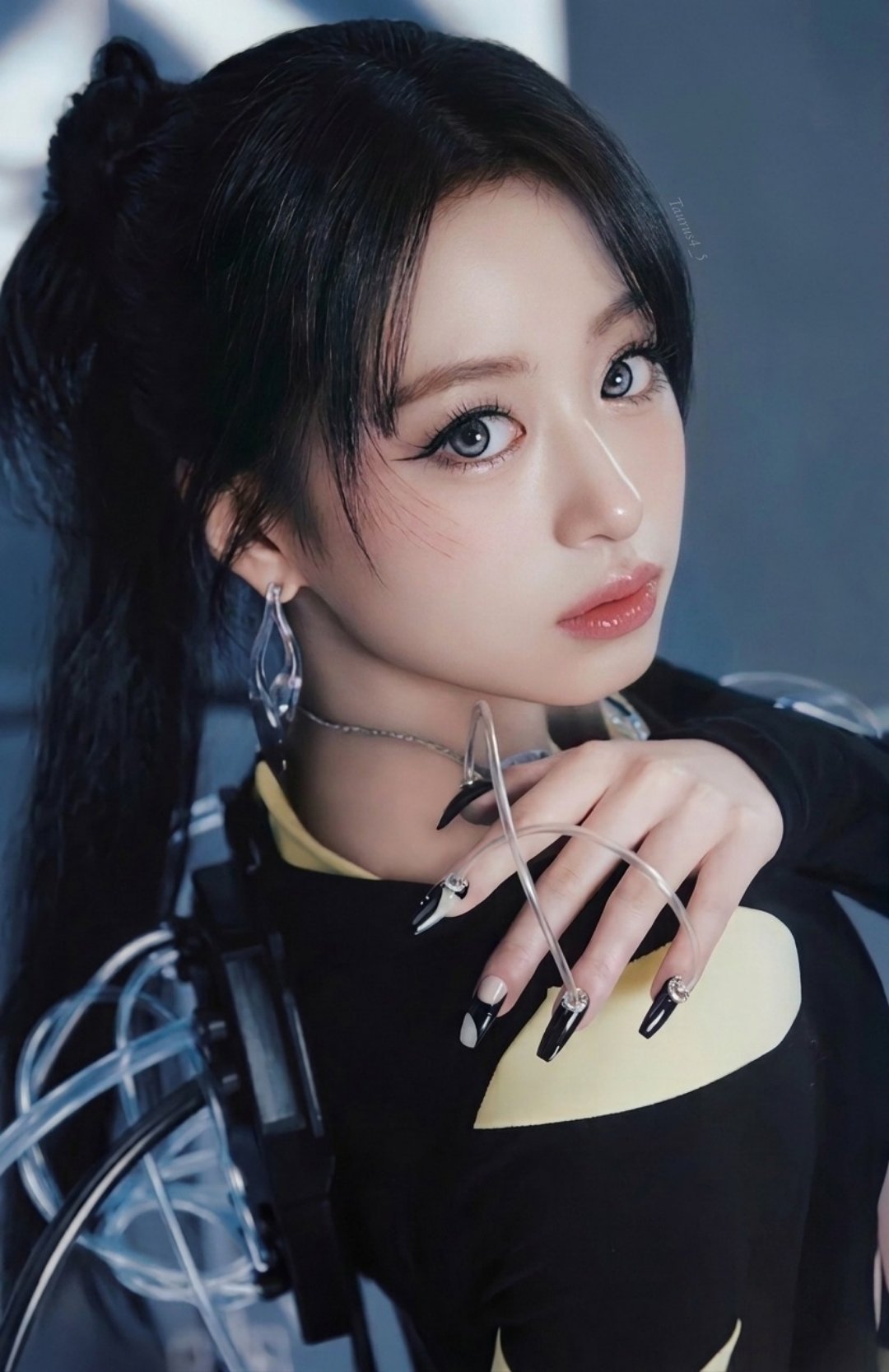 这套怎么帅成这样 完全女神打歌速速抬上 请多扎高马尾🖤Metallic Ver