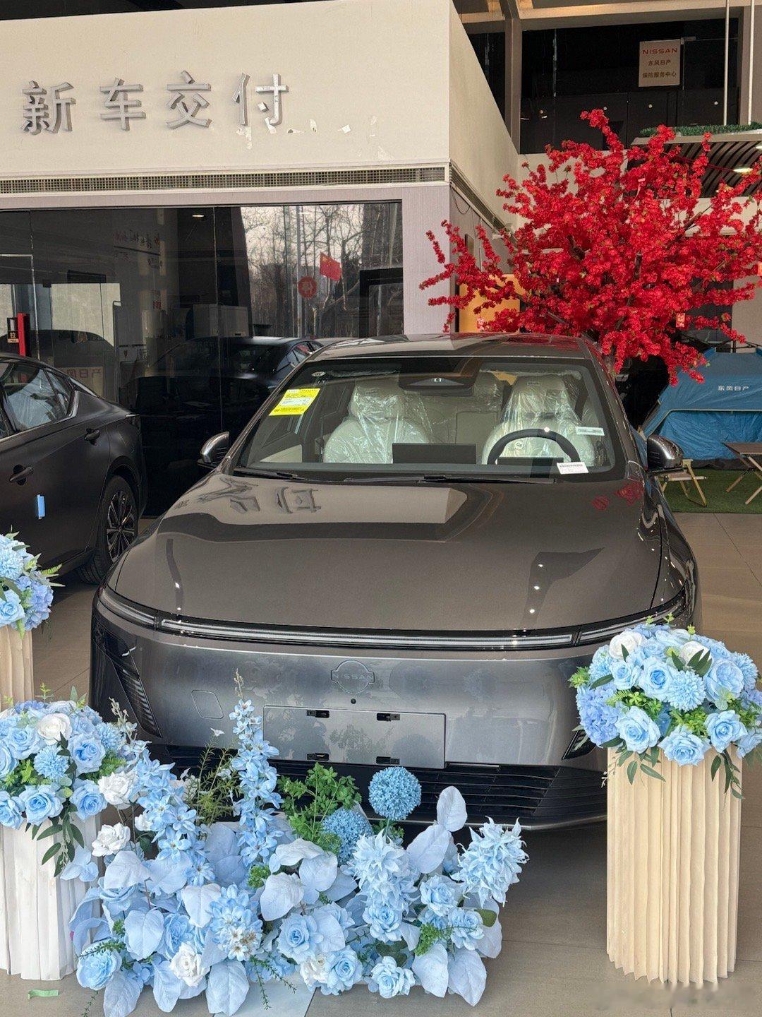 大家感觉这颜色咋样十万级插混新卷王，纯电续航180km，日常通勤一周充一次电就够