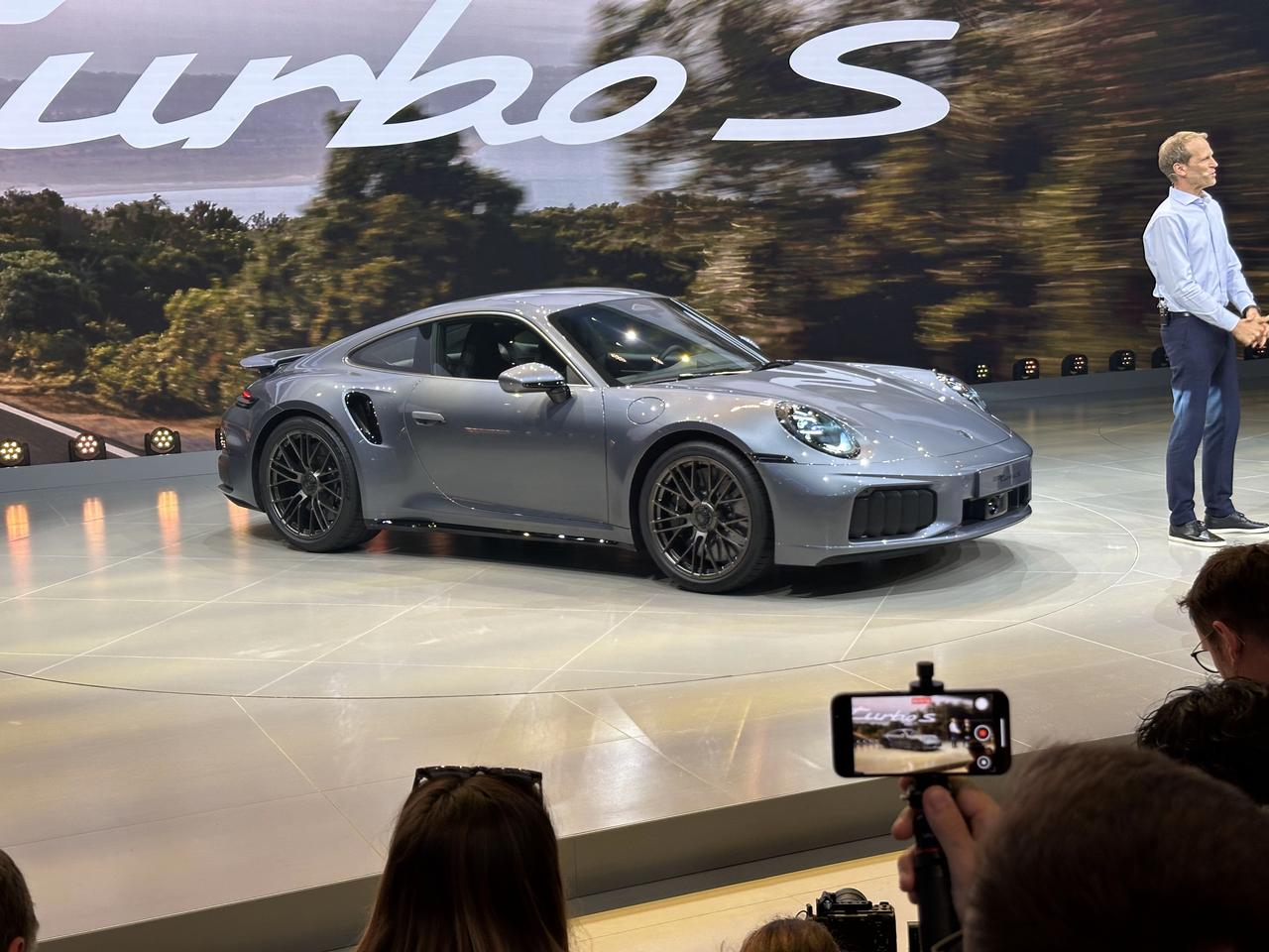 [懂车帝原创 产品] 9月7日，保时捷中国宣布，新款保时捷911 Turbo S