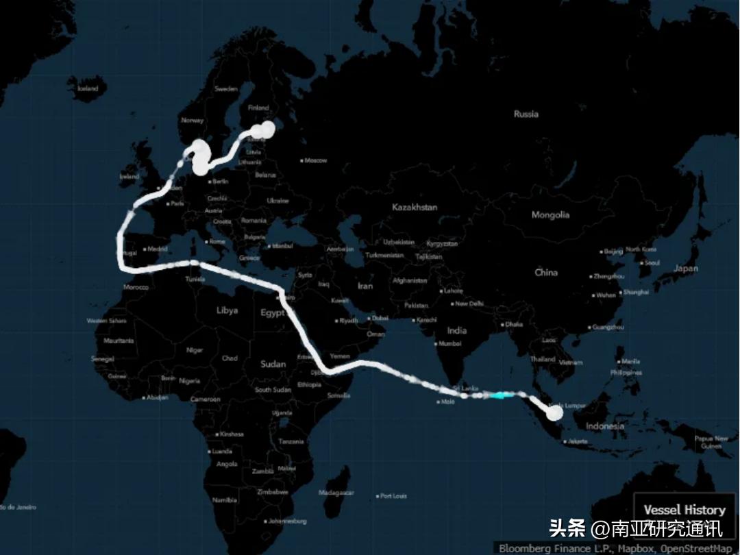 彭博社及《经济时报》3月18日报道，多艘原定驶往中国的俄罗斯油轮中途转向印度，印
