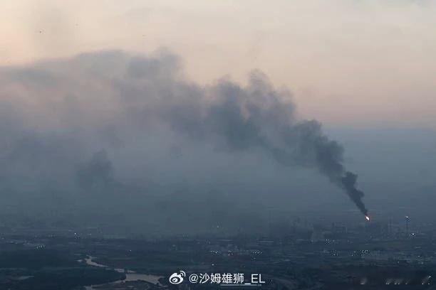 以色列最大的炼油和石化公司巴赞集团宣布，由于伊朗导弹袭击对以色列海法炼油厂和发电