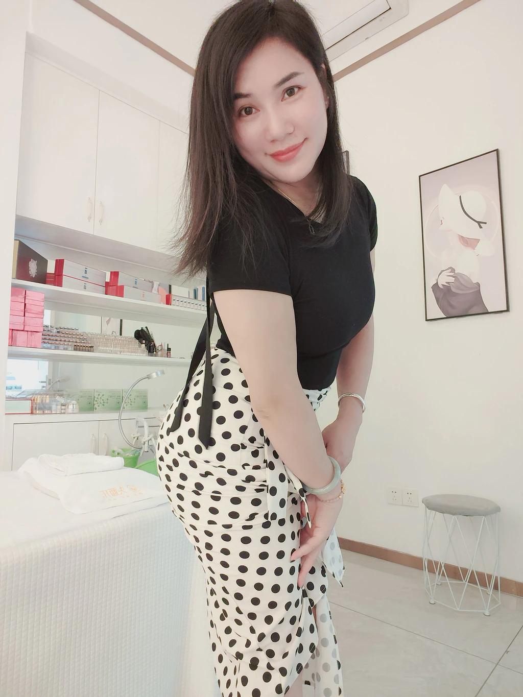 40岁老阿姨了,还有人喜欢吗? 
上年纪了，还有人惦记吗？