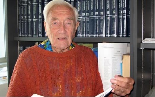 活得太久是什么感觉？2018年，104岁的科学家，在家人的陪同下远赴瑞士安乐死，