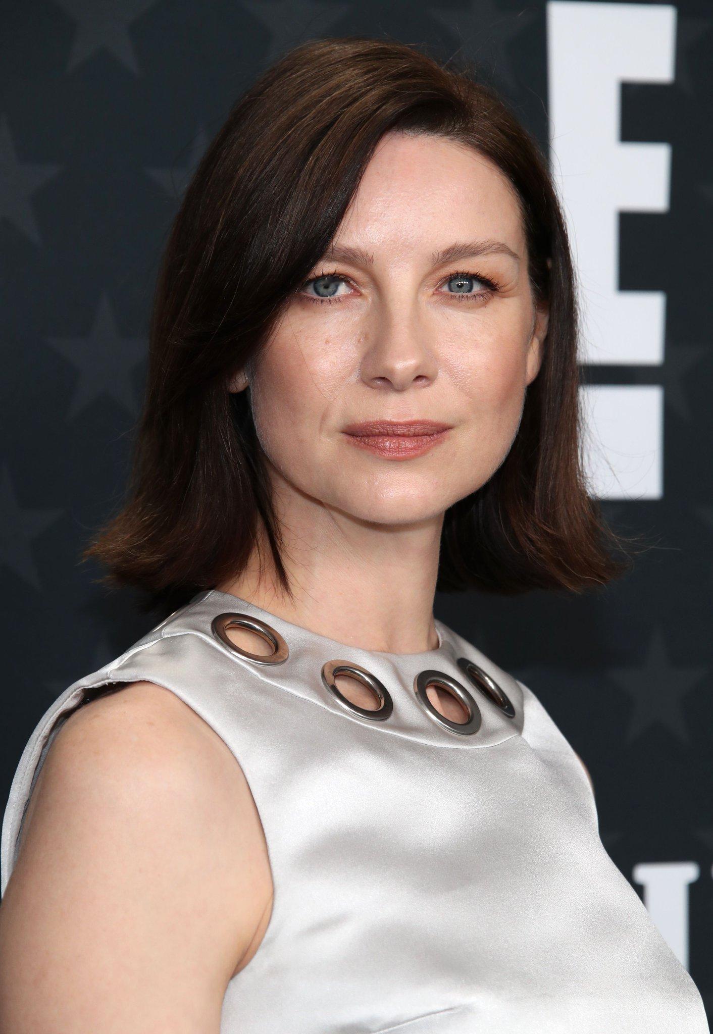 Caitríona Balfe 穿的是Prada 定制 