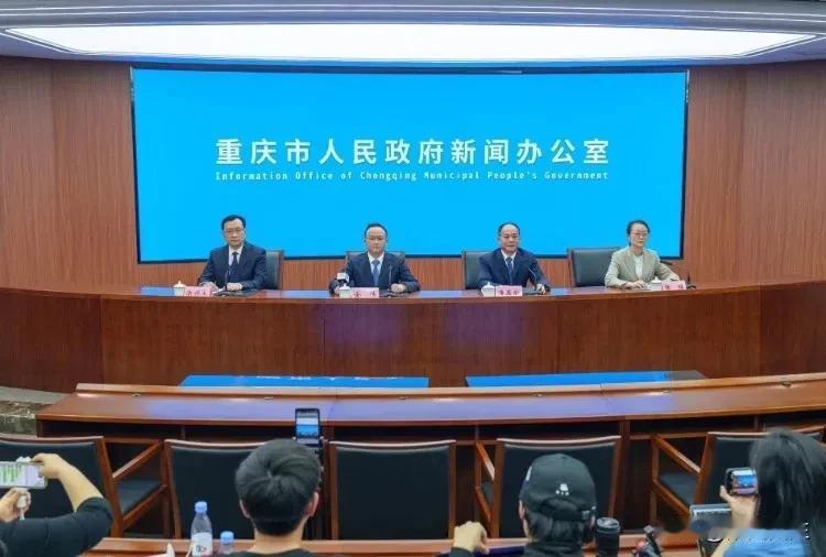 燃气换表费用暴涨，谁在背后诈骗？

据央广网报道，近日，重庆燃气集团更换天然气表