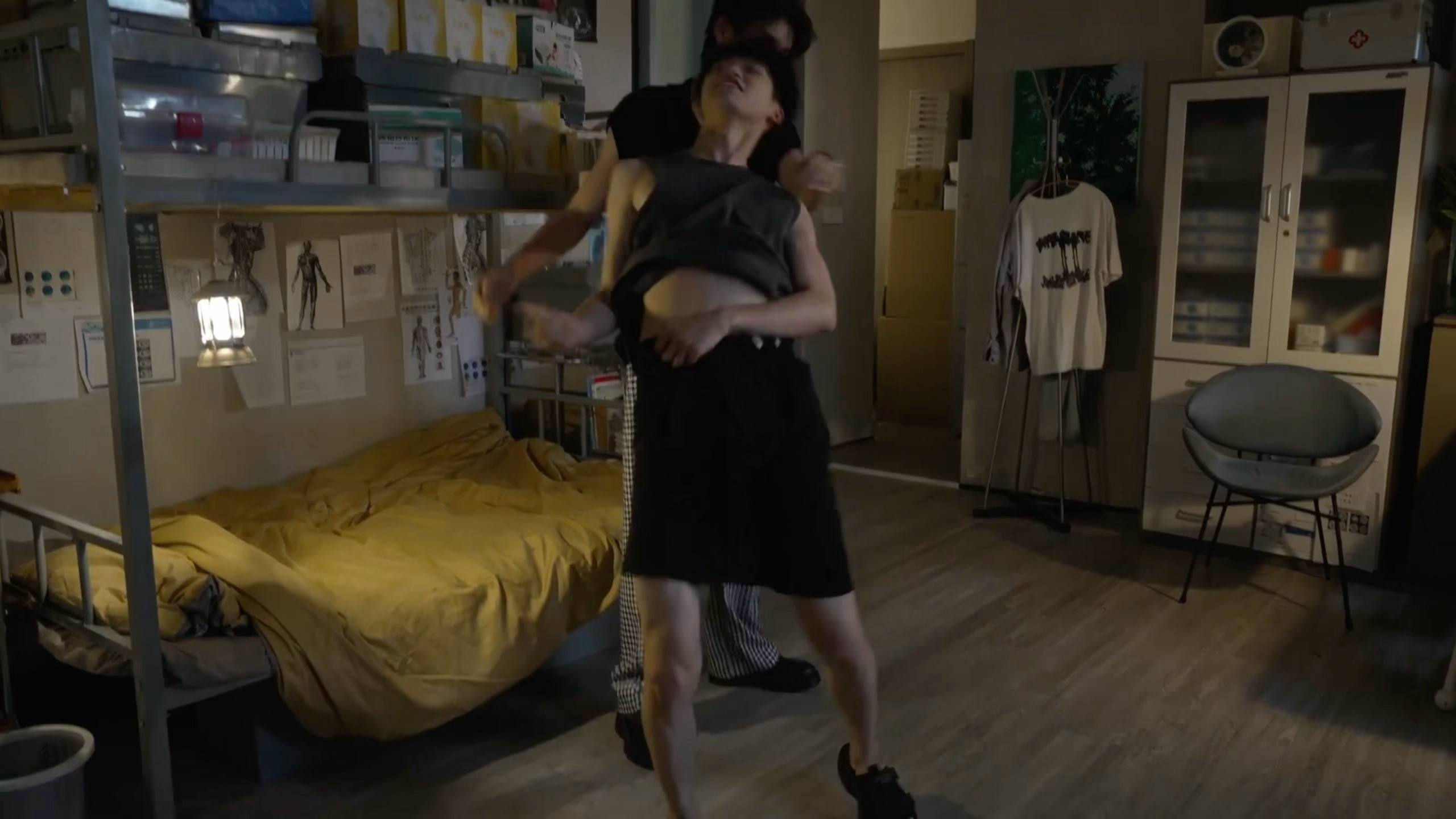 少侠好腰力 ​​​