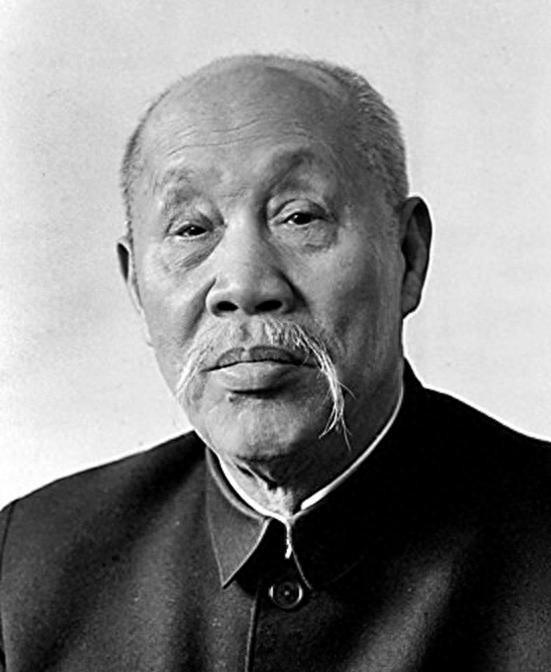 董必武：历经清末秀才到新中国副主席的传奇人生转变，背后有哪些关键因素推动了他的成
