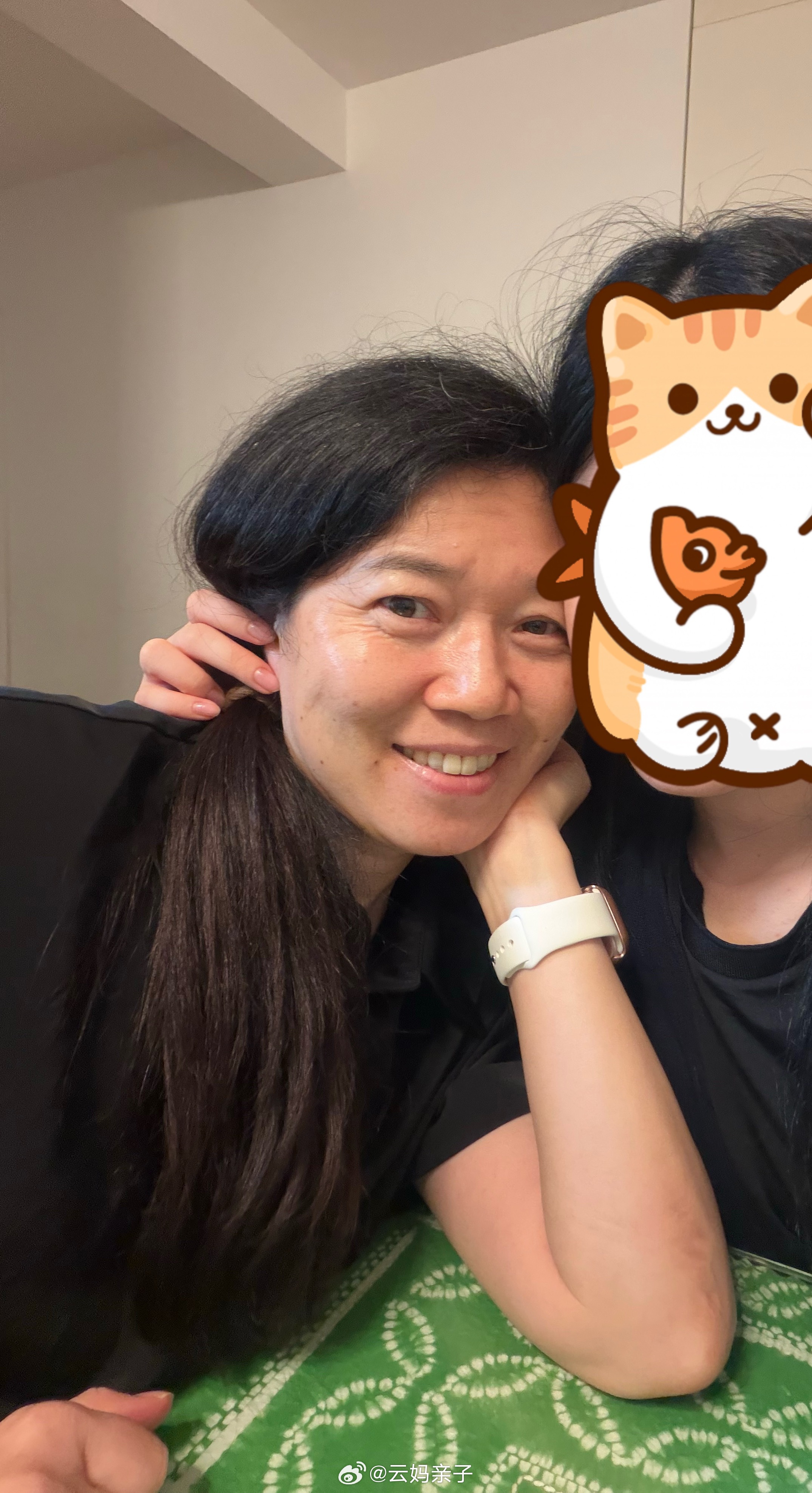 闺女拉我拍照哎呀，是谁这么好看！ ​​​