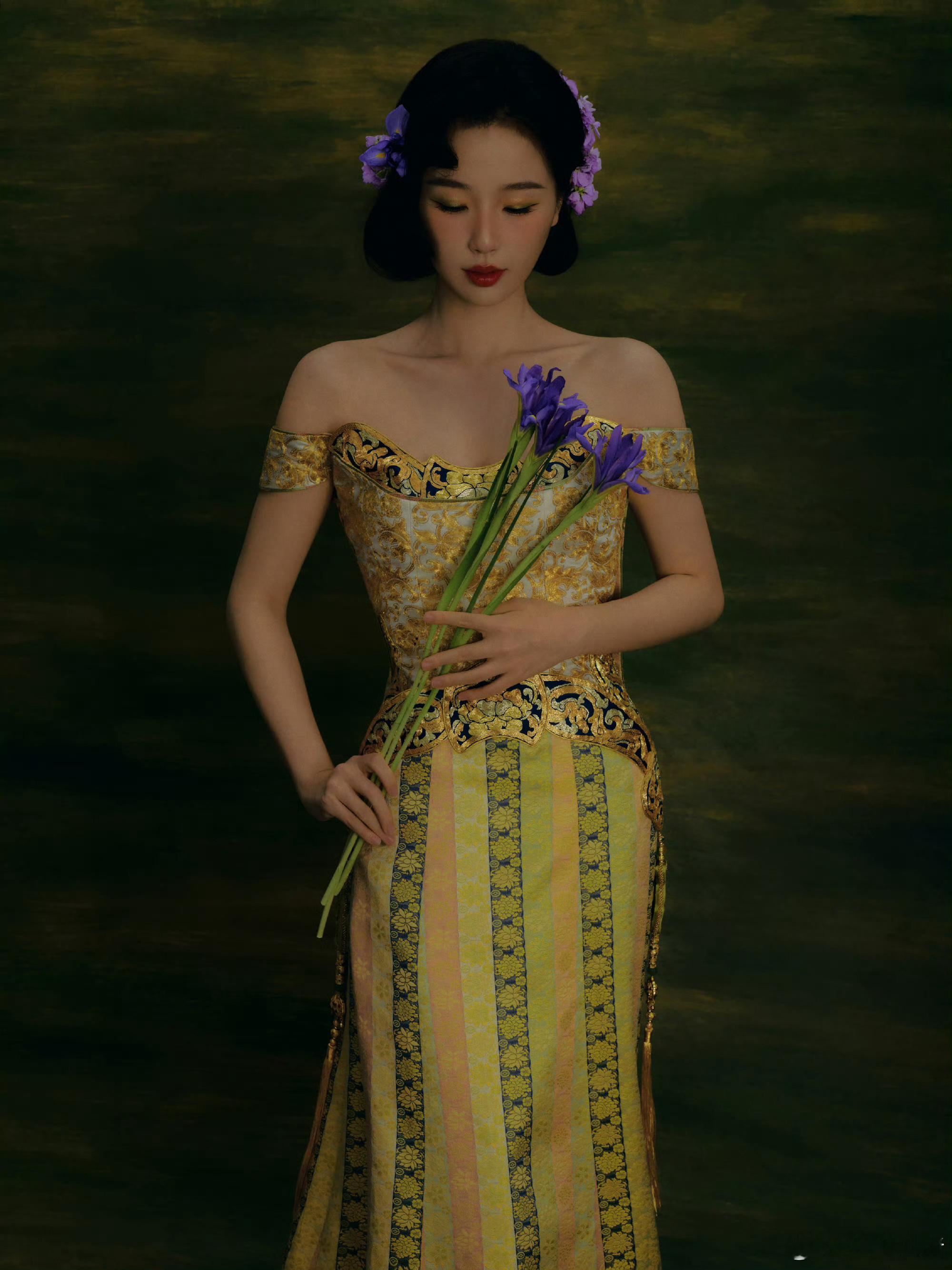 虞书欣今天泰国活动出图～油画里走出来的公主！