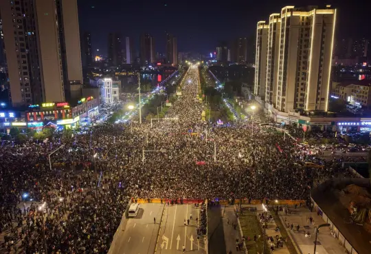 浏阳烟花来了100万人