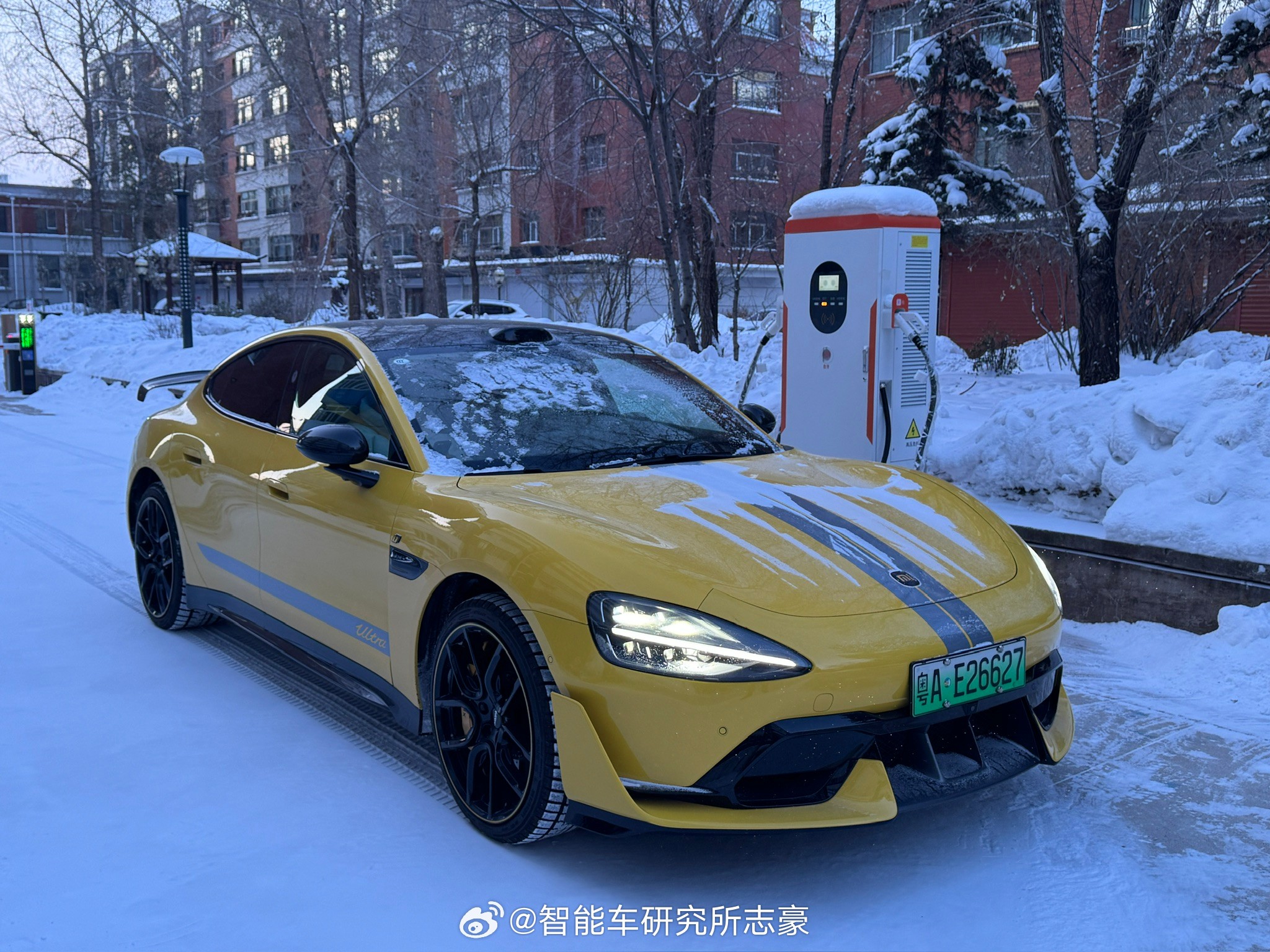 踩点时候，发现了一个双枪都无法发挥优势的站——就是这种一桩两枪（毕竟地图只显示两