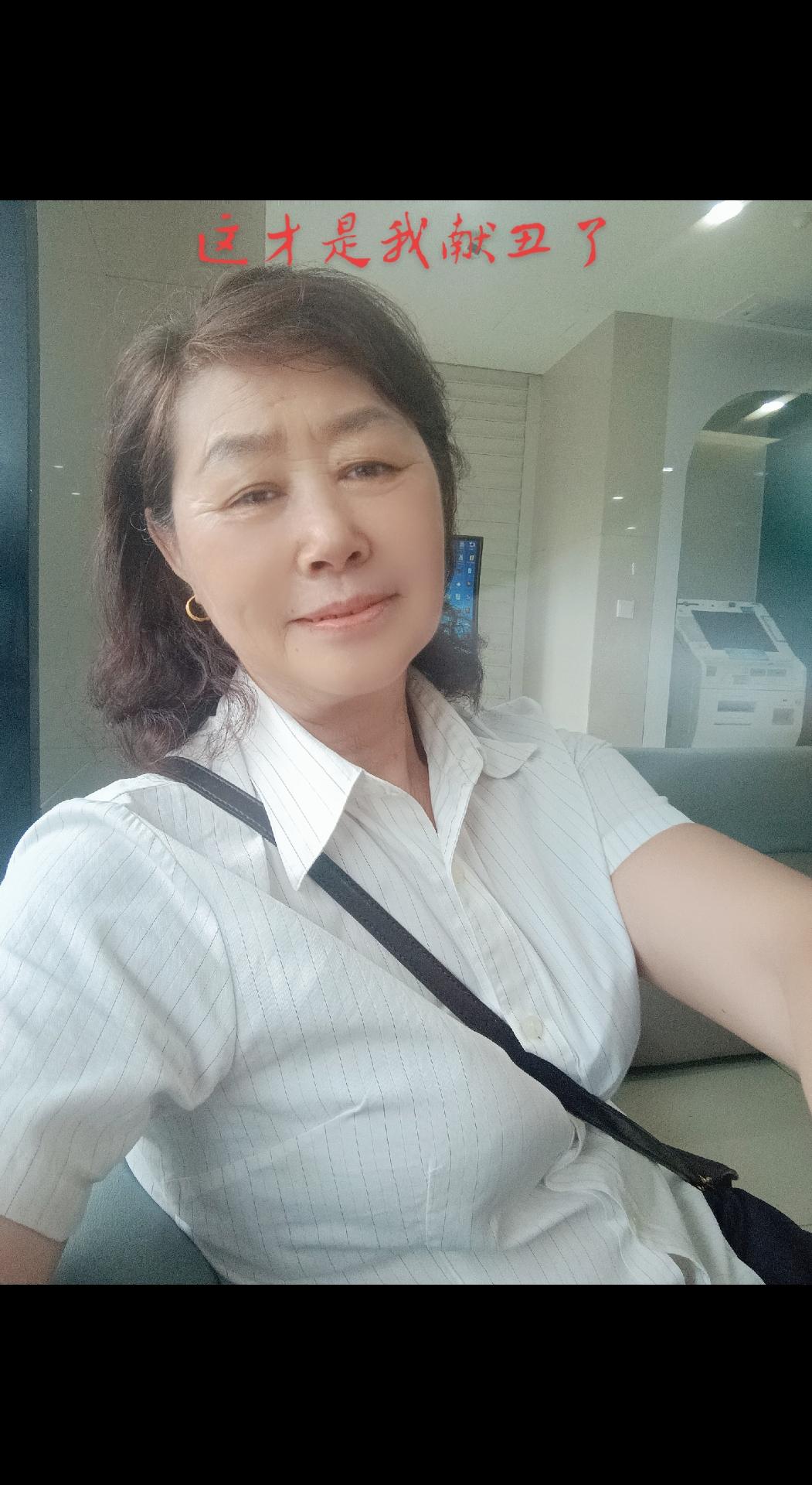 永远不要和别人比生活，圈子不同，追求不同，各有活法。做好自己就行了＃