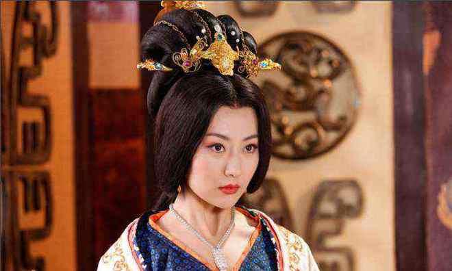 公元946年，辽国的铁骑踏破了后晋的宁静，皇宫之内，一片狼藉之中，29岁的耶律阮
