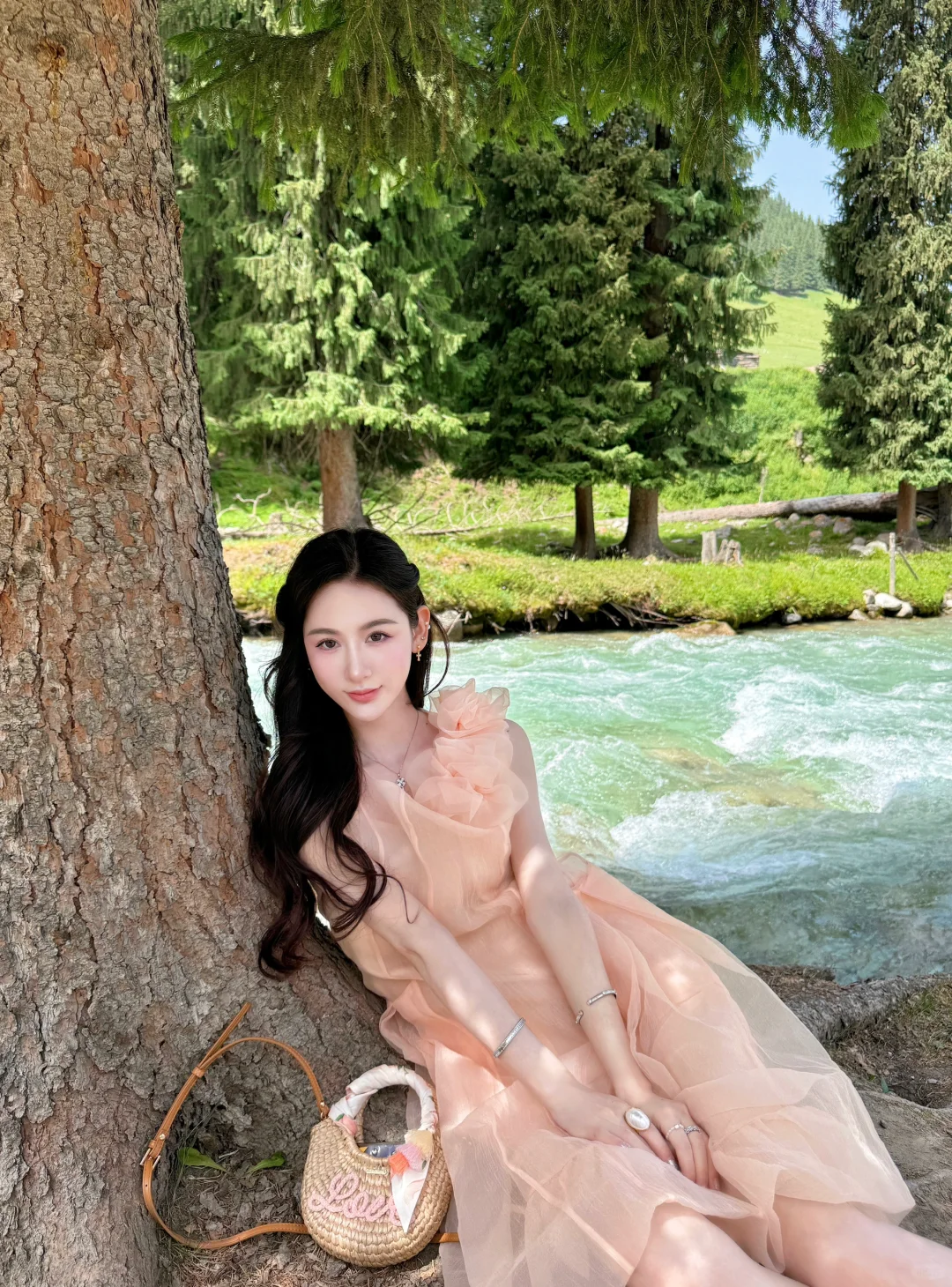 🧚🏻‍♀️