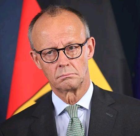 这些天，欧洲一些政客真是长能耐了，猖狂到接连挑战我们的核心底线。

先是“对华政