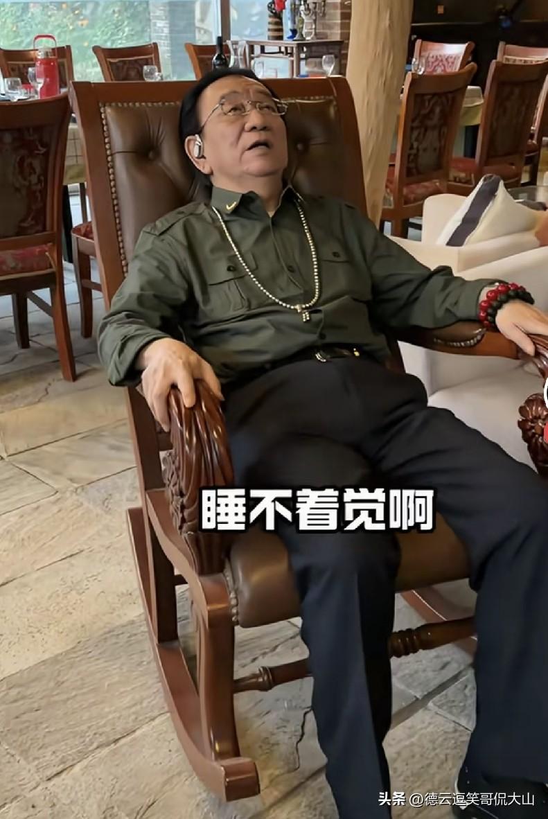侯耀华与杨议，这哥俩简直是天造的绝配！比郭德纲于谦还搞笑！看完不笑算我白说！
 