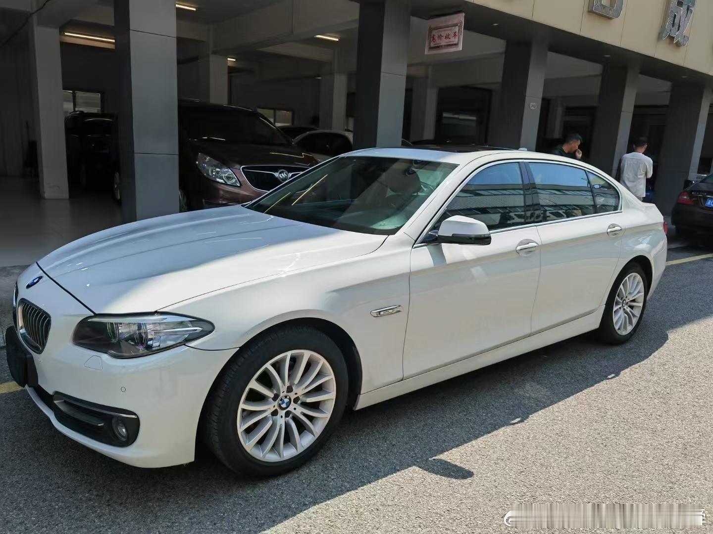宝马525Li 豪华版2015年上牌 车况精品 行驶12万公里​首付3万开走  