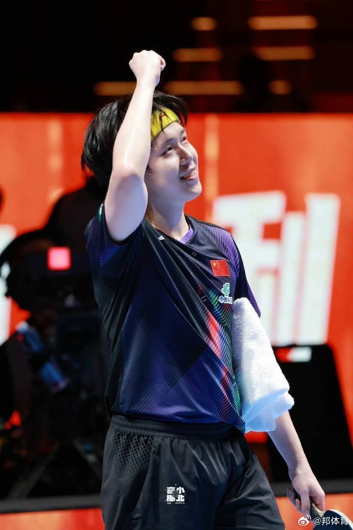 王楚钦打完比赛又去加练真的好心疼王楚钦刚打完高强度比赛，所有人都以为他该歇口气、