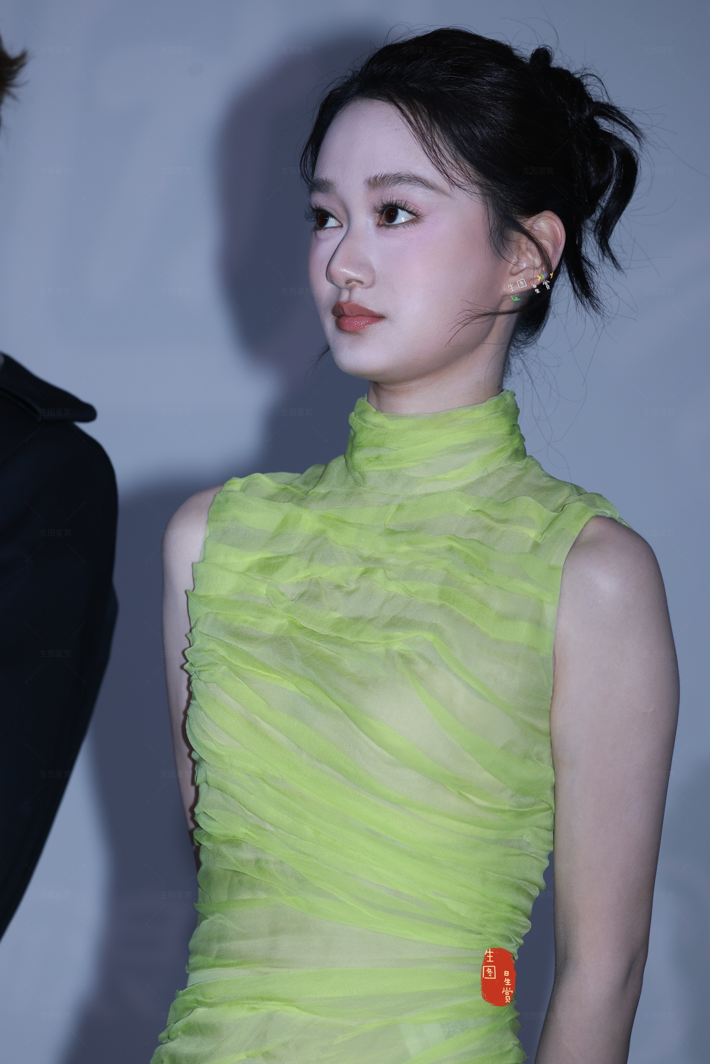 怼脸拍的夏梦，肤若凝脂🫧夏梦冰湖重生 首映礼生图直出夏梦赵淳儿