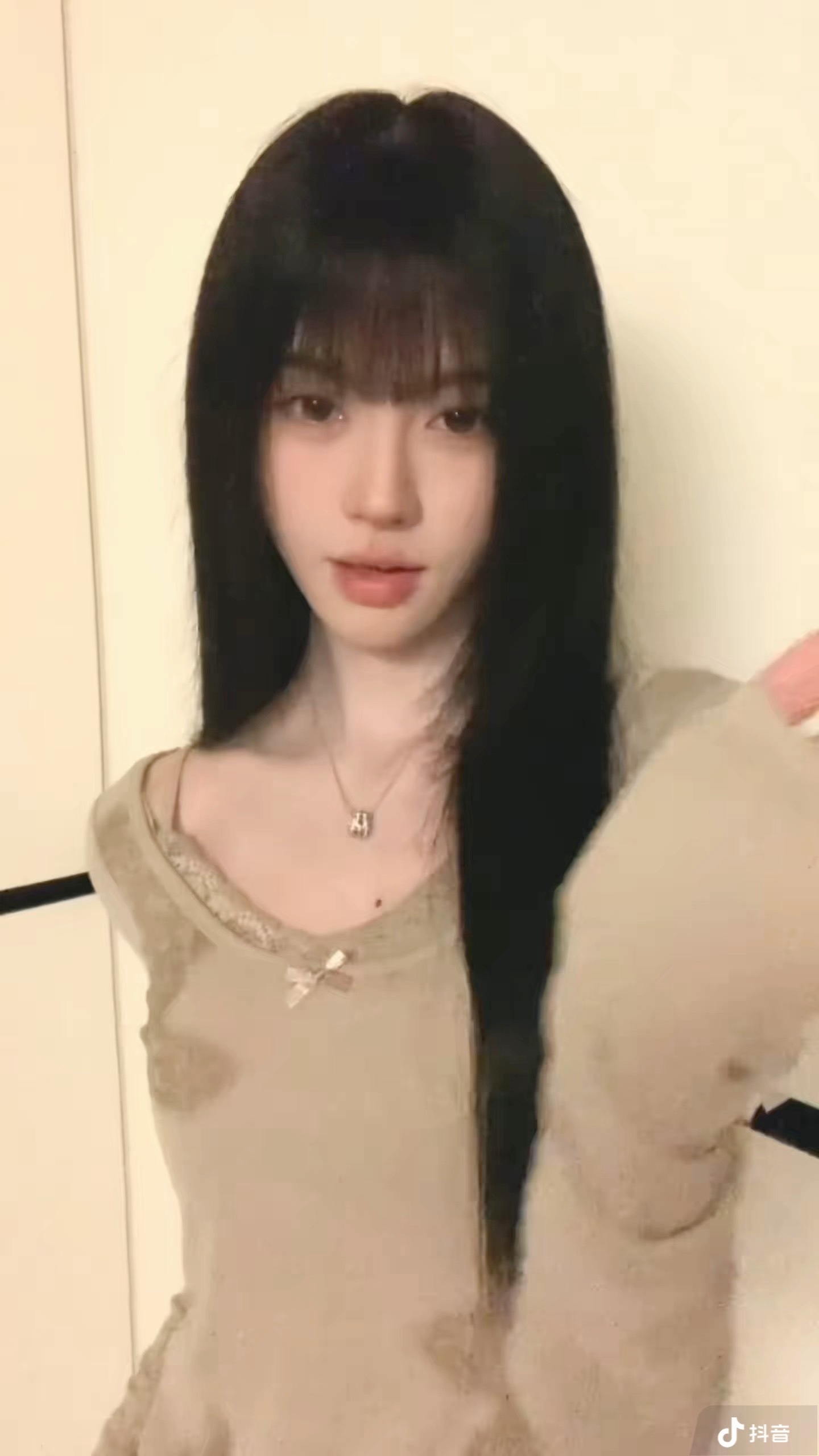 勾我鞠婧祎