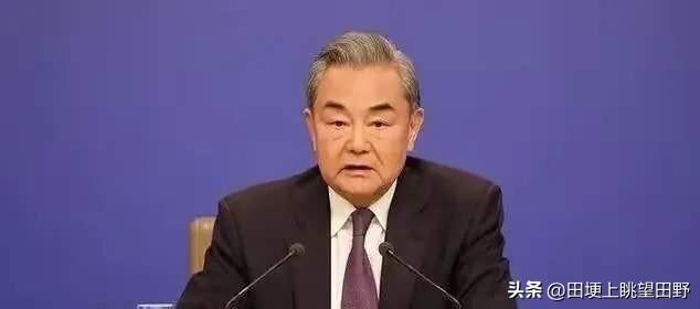 假如两岸真的坐上谈判桌，台湾递过来两张条件单：社会制度不变，军队继续保留。

第