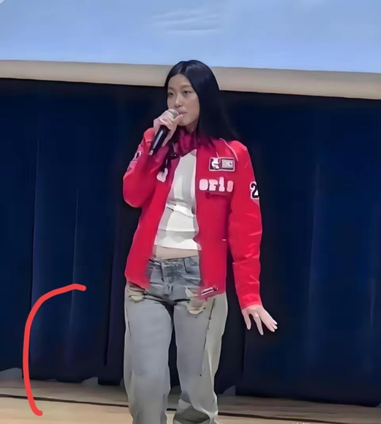 都说陈奕迅女儿神似妈妈 大家觉得呢 