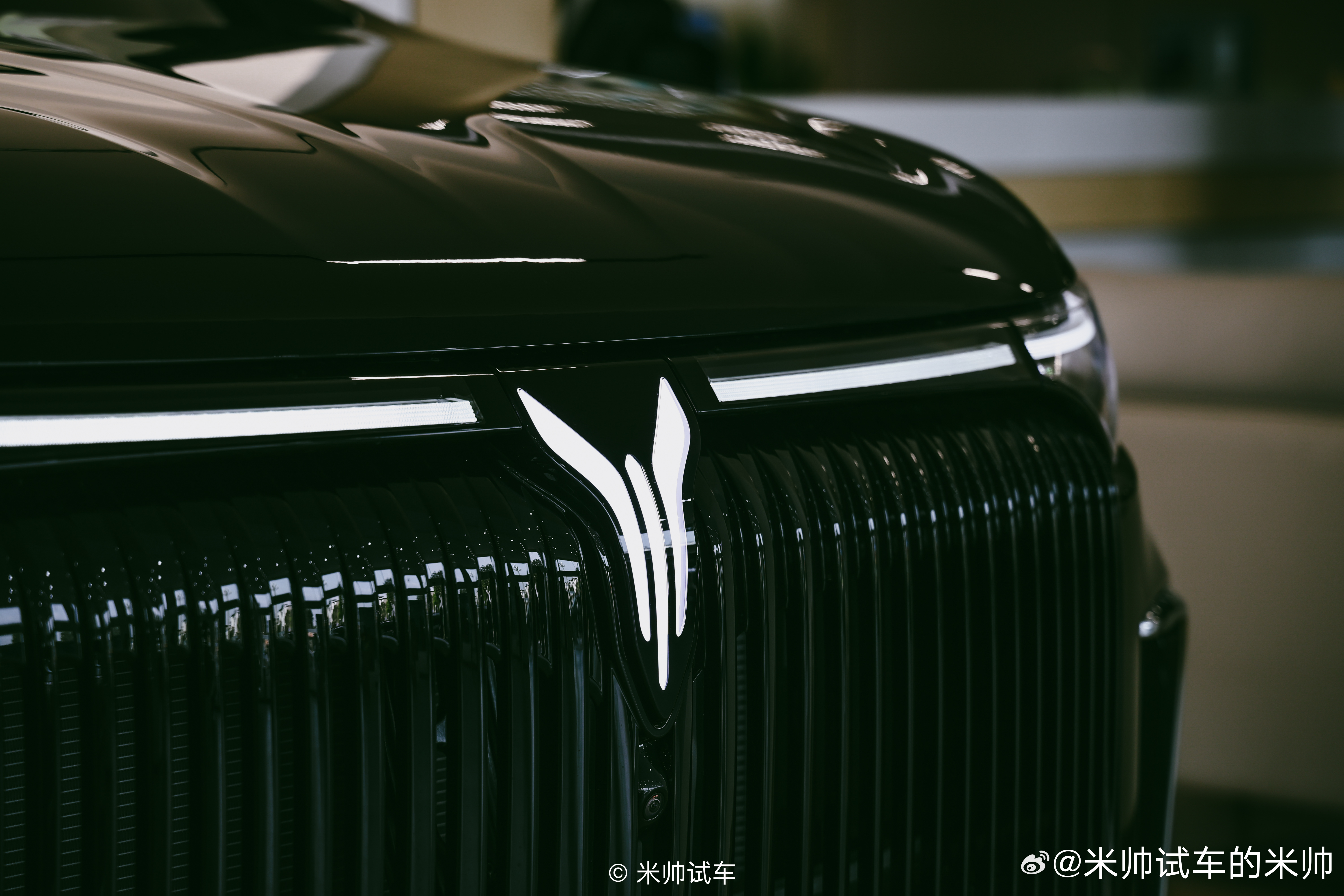 探店实拍岚图梦想家冠军版，30.99万满配华为乾崑智驾ADS 4+鸿蒙座舱，1.