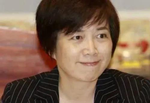 首先必须严正声明：世界上只有一个中国，台湾是中国不可分割的一部分，这是国际社会公