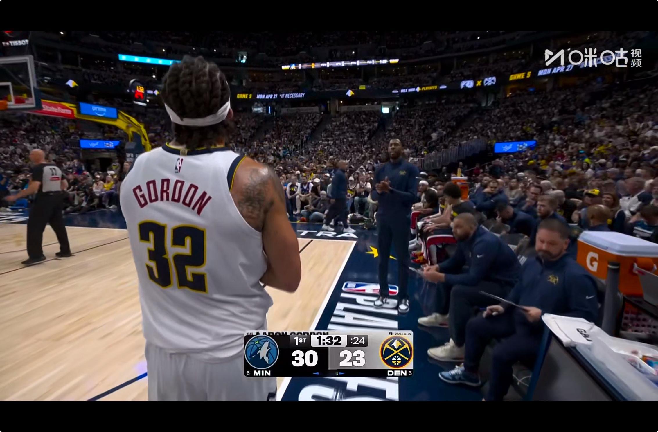 伏笔：阿隆戈登第一节三次犯规。先上强度的显然是森林狼了，确实是最难的首轮，不仅要