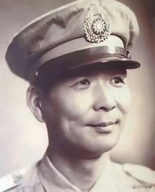 1943年胡琏在山地战斗中表现出色，他认为日本的大炮和坦克装备都非常先进，不应该