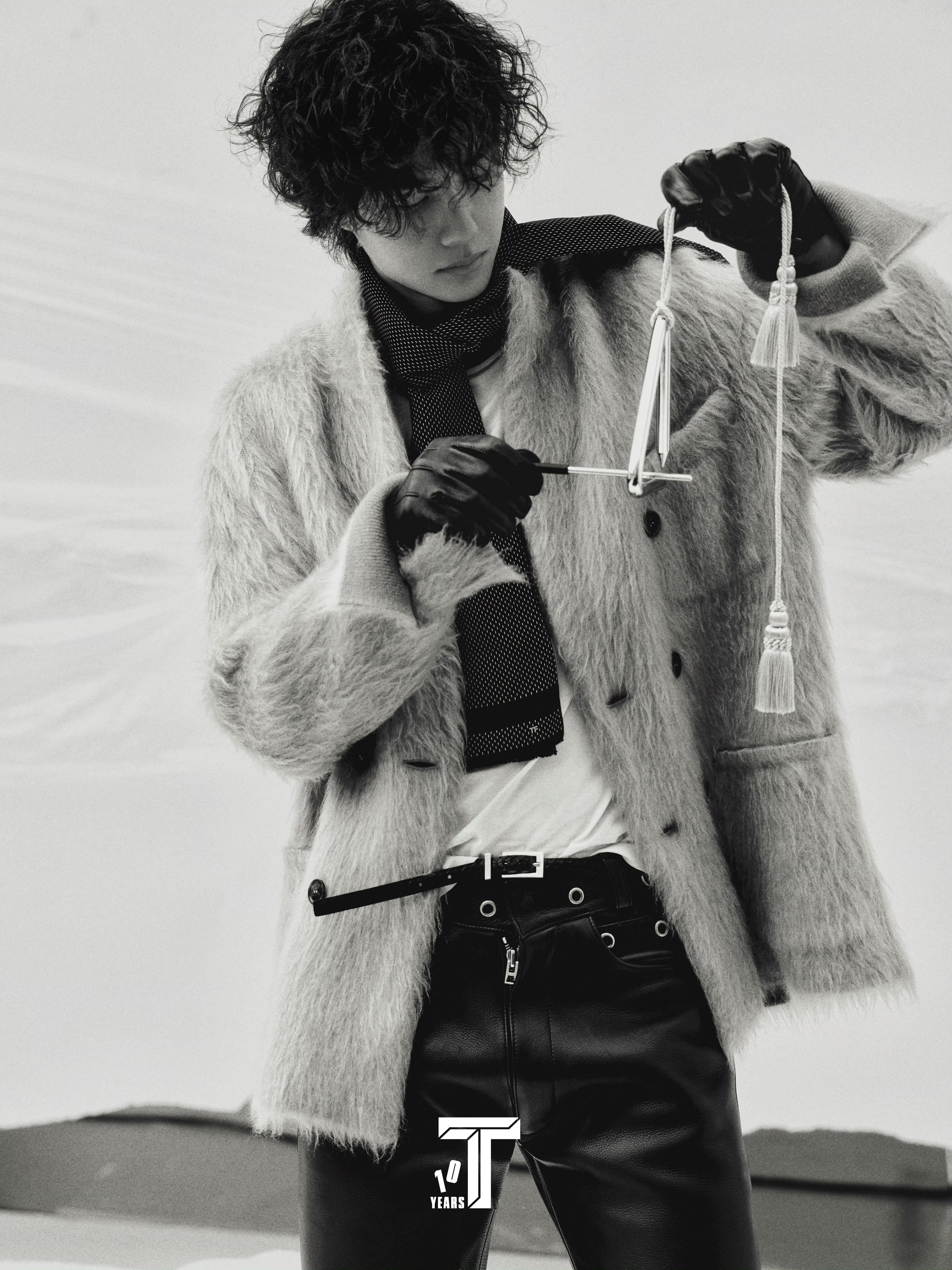 王一博T锦绣12月刊封面窄胯 美好的窄胯王一博