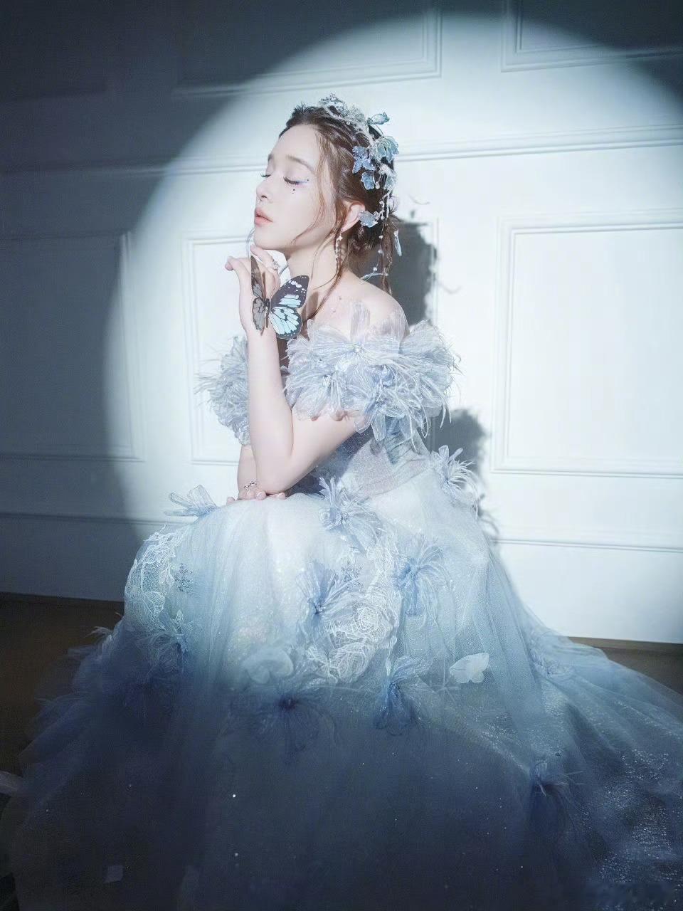 阚清子阚清子回应像大扇贝乘风2026 身材从来不该被单一标准定义，清子用幽默打破