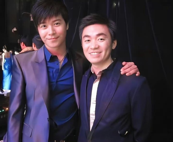 王宝强我脱了没人看 陈思诚并非如此宝强真的很清醒，知道自己的优势和定位，也尊重别