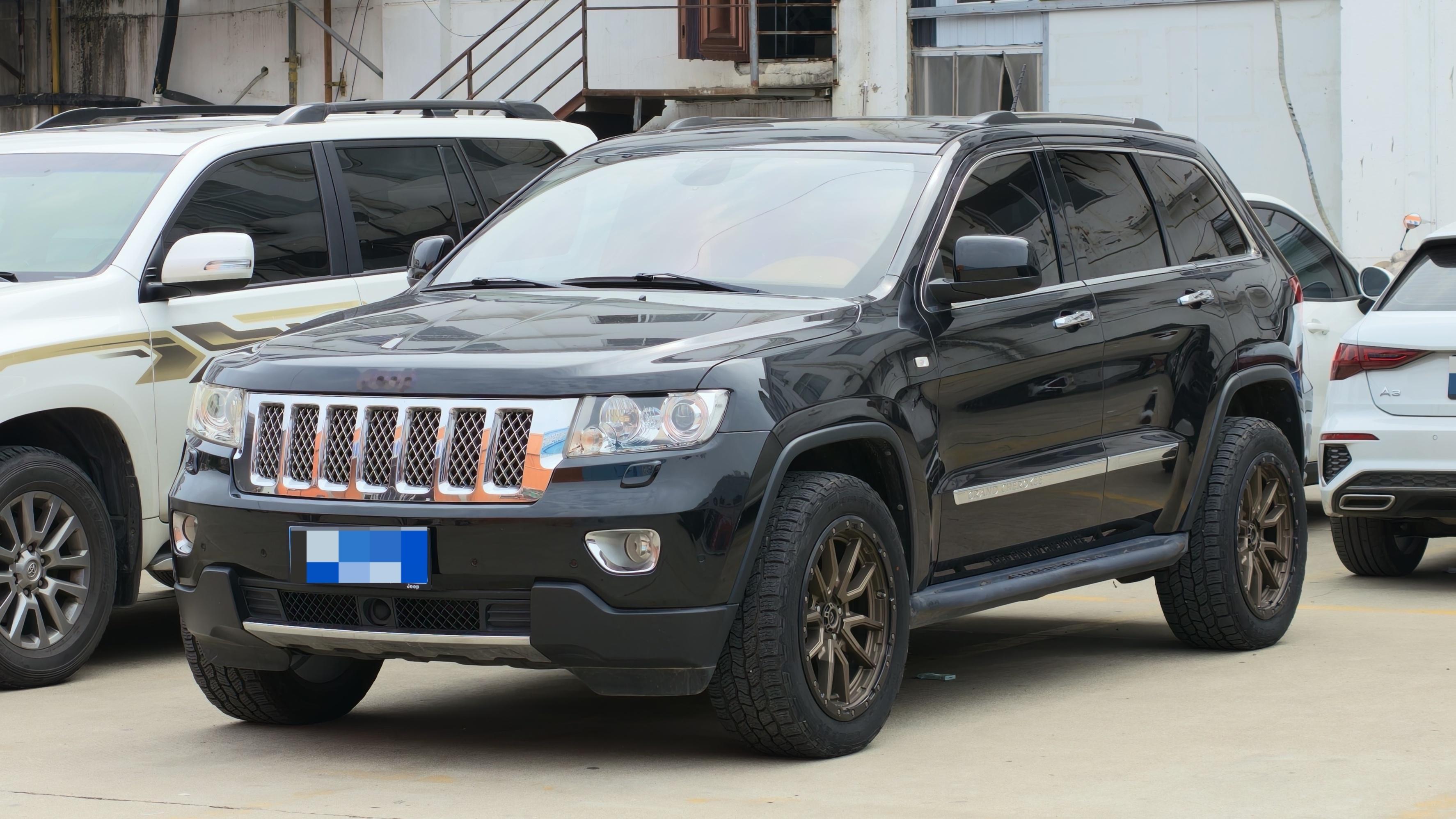 今日经典车鉴赏经典美系 SUV Jeep 大切诺基（Grand Cherokee