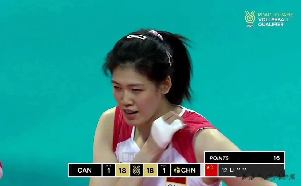 【输球未必是一件坏事】#中国女排2:3加拿大女排尝首败# 
李盈莹一人拿下30分