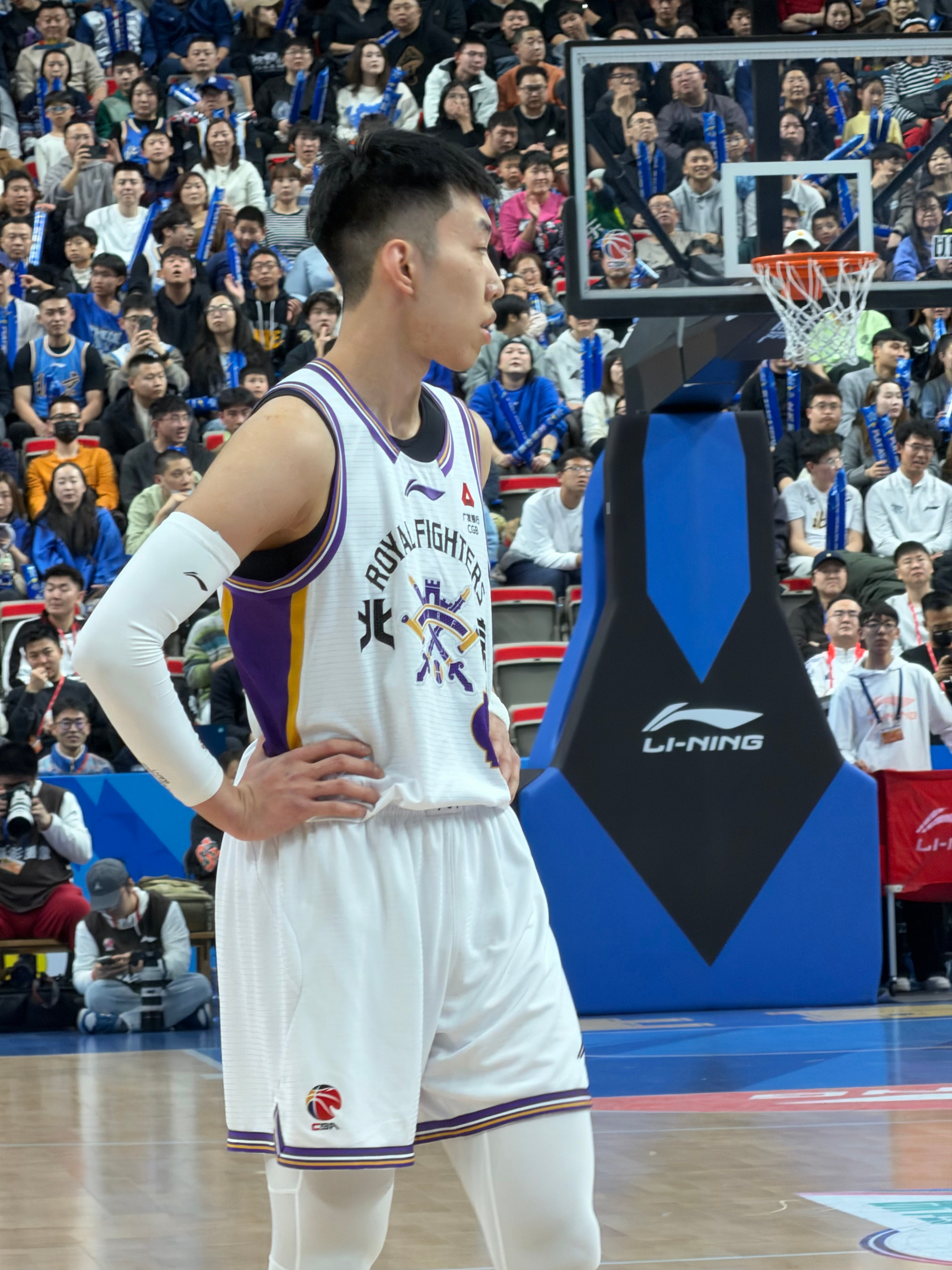 难得看到北控的客场球衣  挺好看哒 