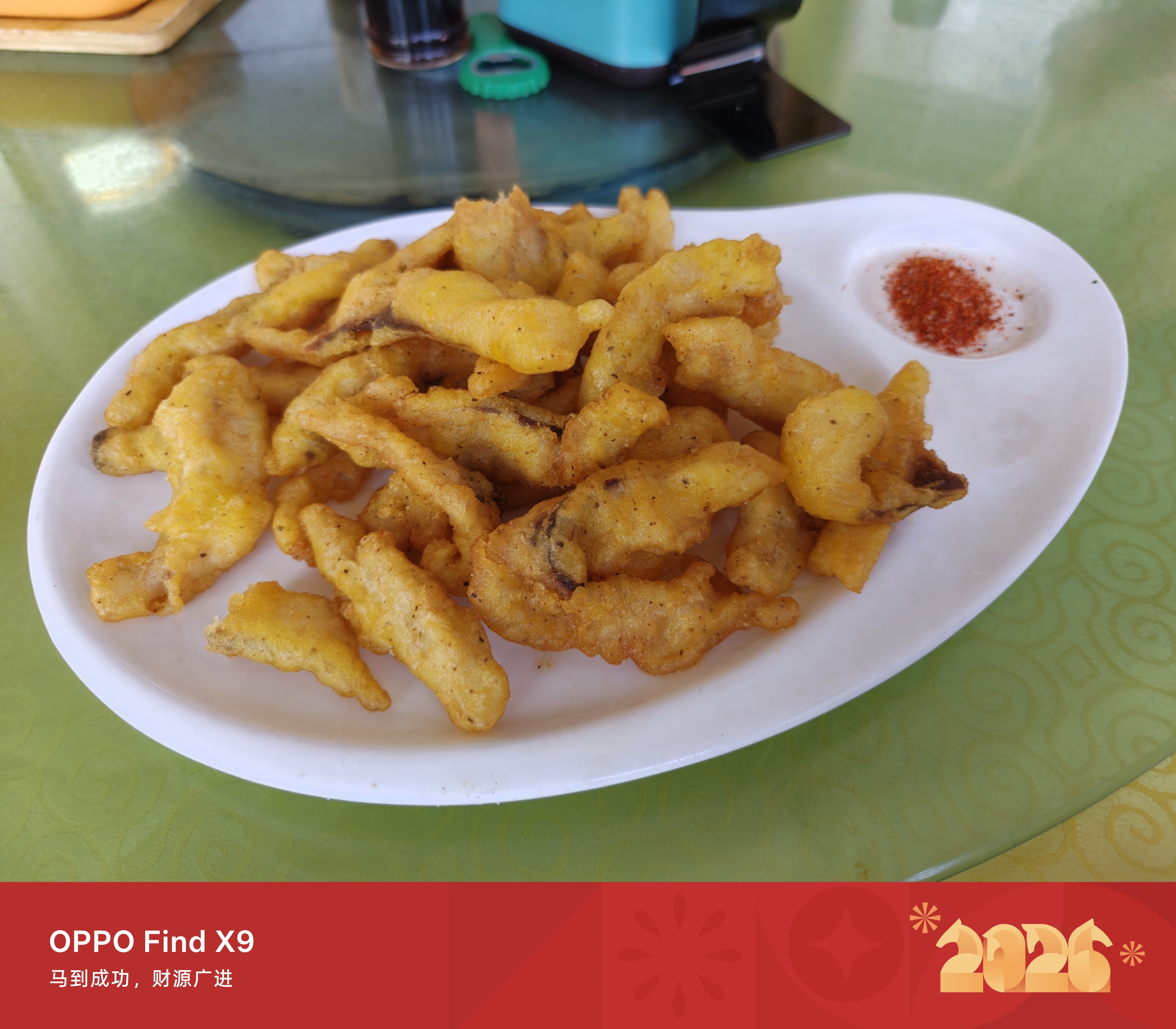 人均三十的雪野湖奶汤鱼头真不错鱼肉不柴，鱼汤很鲜没有腥味菜量也很大，值得尝一尝