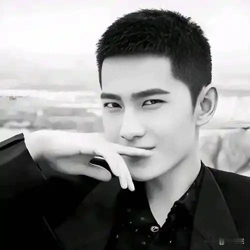 我的人生规划是，

让我爸养我到30，

在找个富婆养我到60，

然后在让孩子