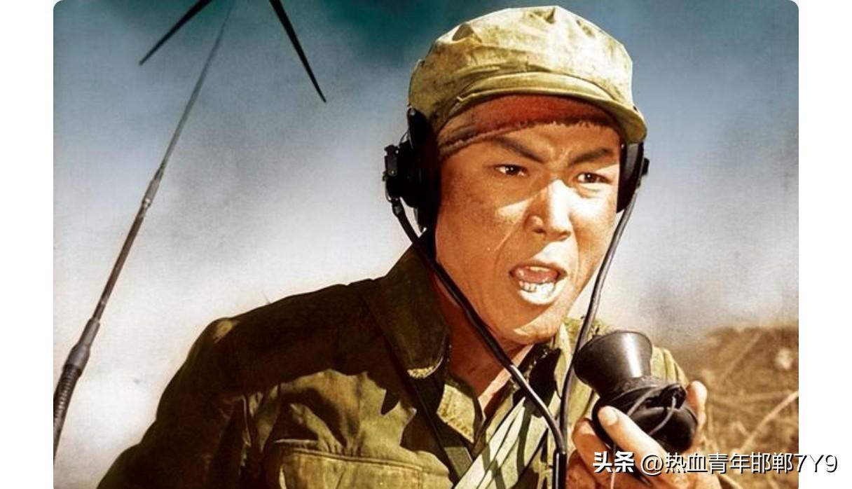 这部电影我最早是上小学前在露天场地看的，后来还反复看了多遍，印象无比深刻！客观而