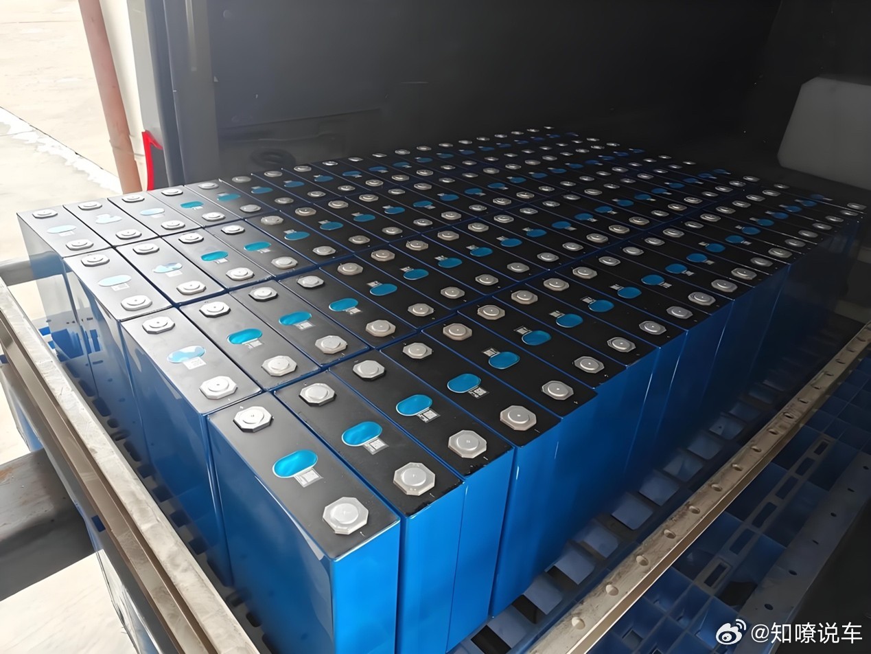 动力电池年衰减2.3%真实数据曝光，开10年还能剩七成以上续航？2026年4月1