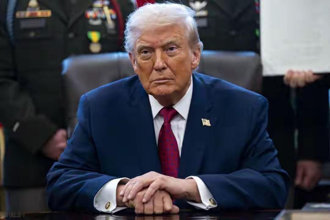 30多年了，每当美国要全力反华的时候，总会出现一股莫名的力量

过去30多年，国