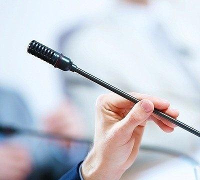 驻日美军强制猥亵一未满18岁少女【日本冲绳再曝驻日美军性暴力事件】19日，日本冲