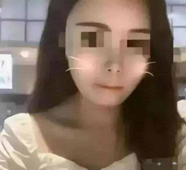 毁三观！00后浙江女大学生同时出轨多人。不雅聊天记录曝光了这段视频的内容，涉及女