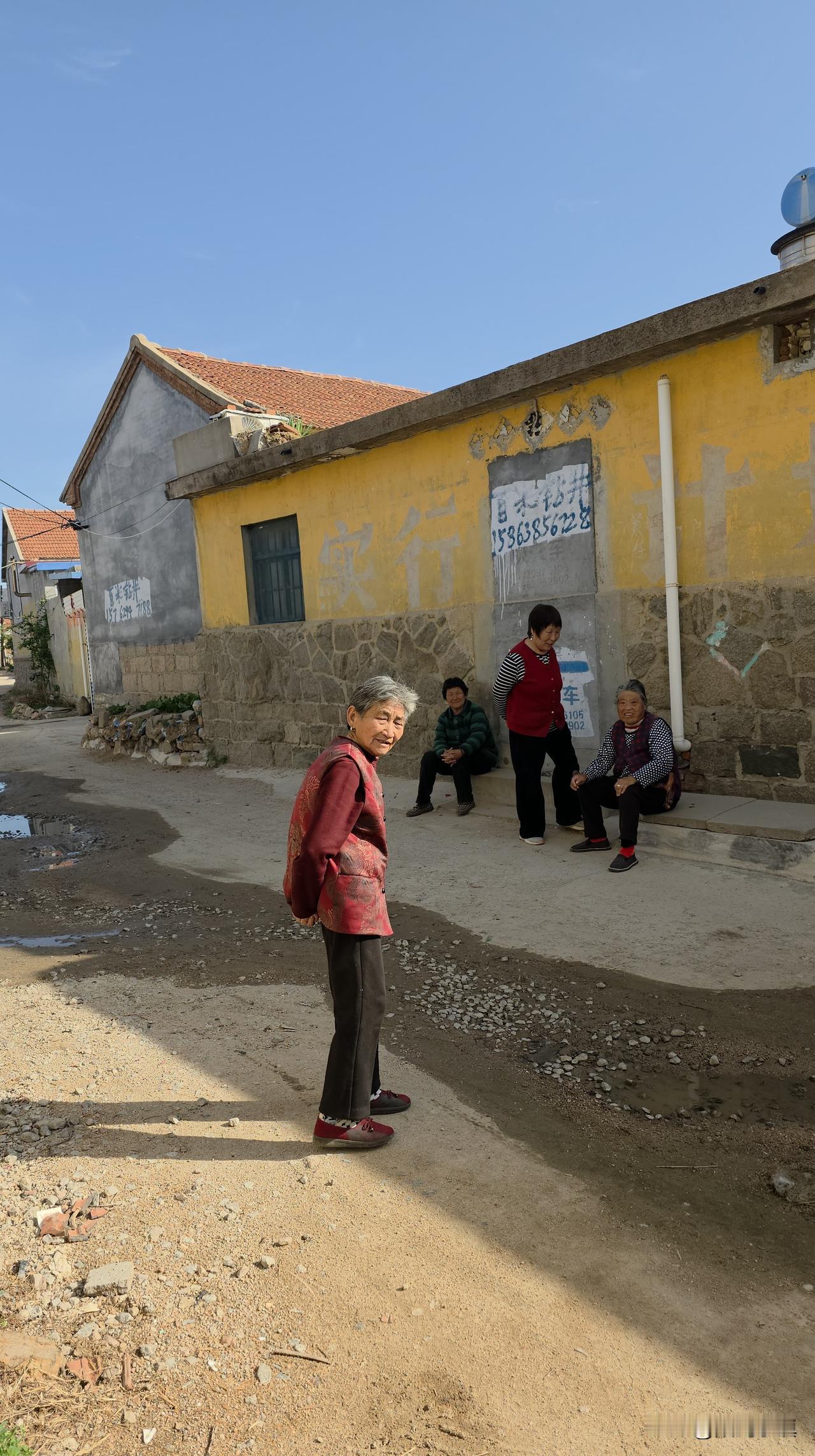 又掉眼泪了，不是我矫情，是我的婶子大娘太让人感动……

今天要8点左右，我往车上