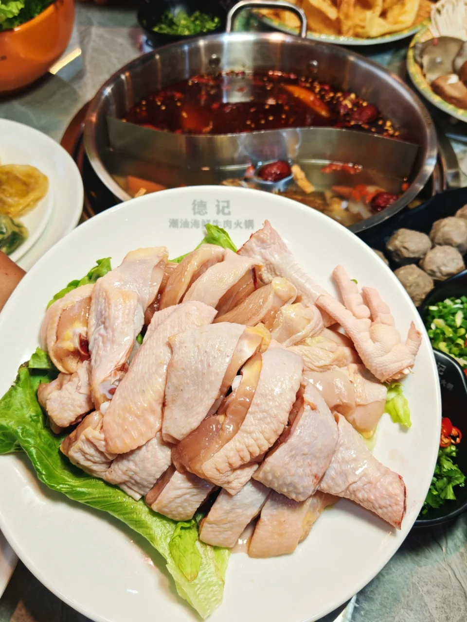 南昌绳金塔火锅新地标！边涮肉边K歌也太爽了